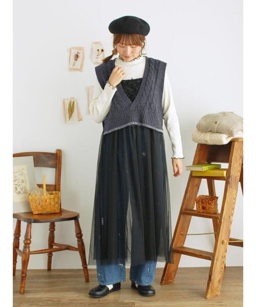 Samansa Mos2（サマンサ モスモス）の「◎ブランケットステッチケーブル編みショートベスト（ベスト・レディース・チャコールグレー/ベージュ/オフホワイト・F）」の21枚目の写真