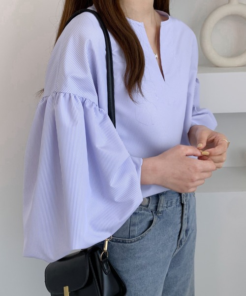 ABITOKYO(アビトーキョー)の「無地&ストライプ ボリューム袖キーネックブラウス(シャツ/ブラウス・レディース・ブルー系その他/ホワイト/ブラック/ブラック系その他/パープル系その他・M/XL/L)」の9枚目の写真