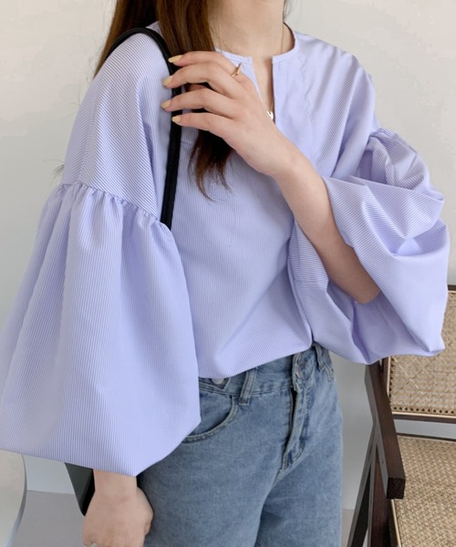 ABITOKYO(アビトーキョー)の「無地&ストライプ ボリューム袖キーネックブラウス(シャツ/ブラウス・レディース・ブルー系その他/ホワイト/ブラック/ブラック系その他/パープル系その他・M/XL/L)」の7枚目の写真