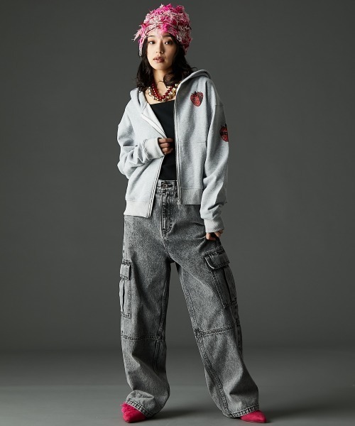GEVS.(ジェイヴィス)の「綿100%ストロベリープリントジップアップパーカー<大きいサイズ有>GEVS.(パーカー・レディース・オフホワイト/杢グレー・M/L/LL/3L/4L/5L)」の12枚目の写真