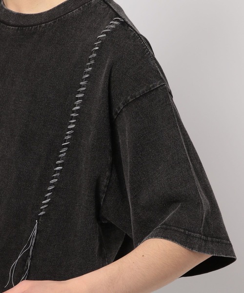 niko and...(ニコアンド)の「ウォッシュドステッチTシャツ(Tシャツ/カットソー・メンズ・オレンジ/ブラック/オフホワイト/ブルー・MEDIUM/LARGE)」の8枚目の写真