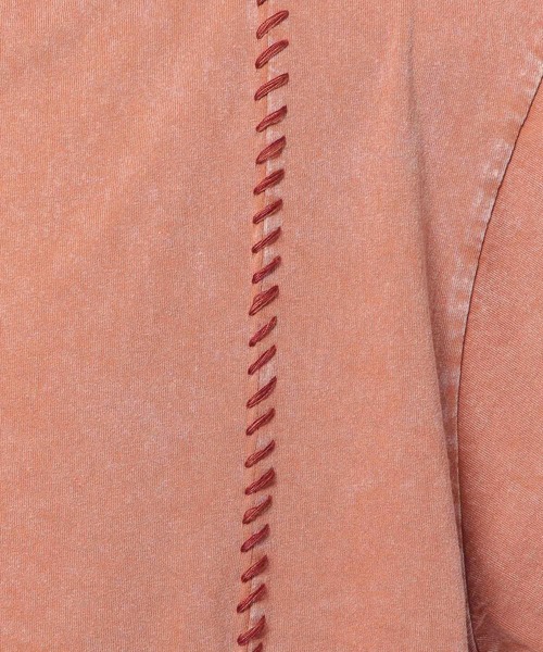 niko and...(ニコアンド)の「ウォッシュドステッチTシャツ(Tシャツ/カットソー・メンズ・オレンジ/ブラック/オフホワイト/ブルー・MEDIUM/LARGE)」の13枚目の写真