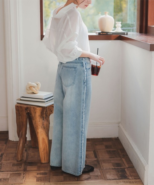 Petitle（プチレ）の「[ 低身長向けサイズ ] サイドフリンジラインデニムパンツ（デニムパンツ・レディース・インディゴブルー/ライトブルー/ブルー・PL/PM/PS）」の5枚目の写真