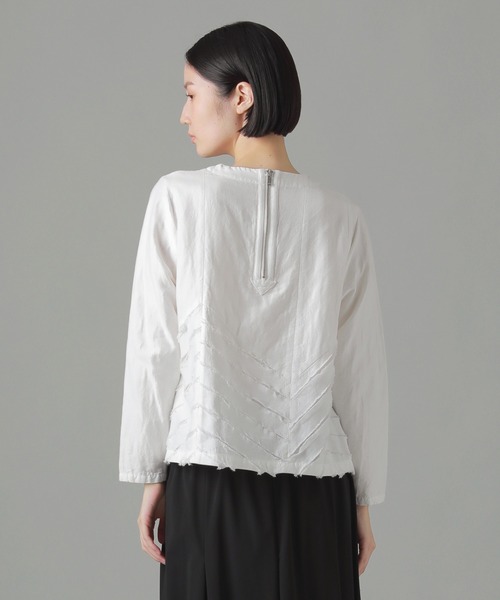ZUCCa(ズッカ)の「バイアスカット / プルオーバー / (O)(シャツ/ブラウス・レディース・ネイビー/ホワイト/ライトブルー・M size)」の4枚目の写真