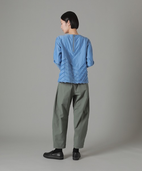 ZUCCa(ズッカ)の「バイアスカット / プルオーバー / (O)(シャツ/ブラウス・レディース・ネイビー/ホワイト/ライトブルー・M size)」の14枚目の写真