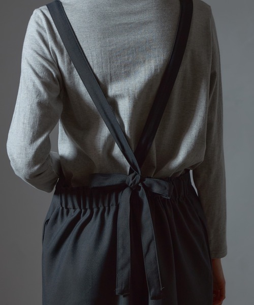 each（イーチ）の「バッククロスワイドパンツサロペ（サロペット/オーバーオール・レディース・グレー/ブラック・FREE）」の10枚目の写真