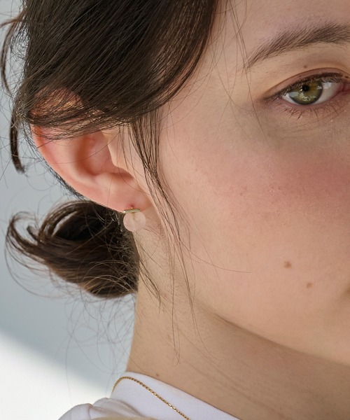 Phoebe(フィービィー)の「【金属アレルギー対応】パワーストーンバーピアス/天然石/パール(ピアス(両耳用)・レディース・ピンク/ホワイト/パープル/イエロー・FREE)」の4枚目の写真