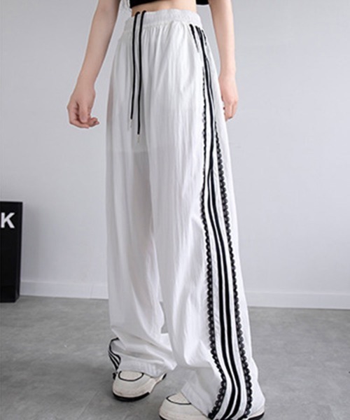 SallyLunn(サリーラン)の「レースデザイントラックパンツ(その他パンツ・レディース・ホワイト/ブラック・LARGE/MEDIUM)」の8枚目の写真