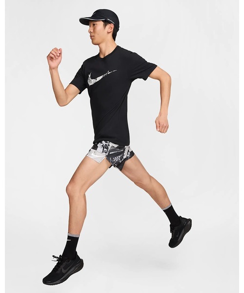 NIKE(ナイキ)の「《NIKEアパレル》AS M NK DF TEE RUN ENERGY(Tシャツ/カットソー・メンズ・ライトブルー/ブラック/ホワイト・L/S/M/XL/2XL)」の13枚目の写真
