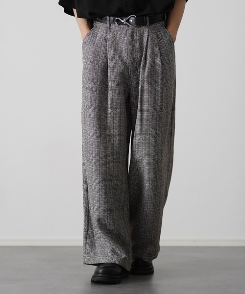 ETELIO（エテリオ）の「総柄サマーツイードワイドバギーパンツ【セットアップ可能】（その他パンツ・メンズ・ブラウン系/ライトグレー系/ブラック系・S/M/L/XL）」の3枚目の写真