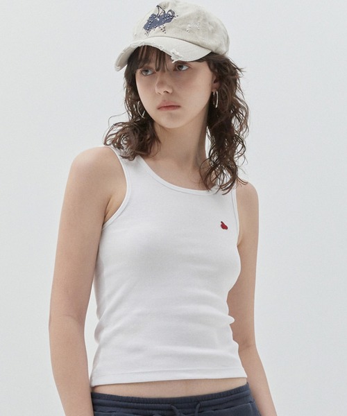 KIRSH(キルシー)の「KIRSH PLAIN SLIM FIT SLEEVELESS プレーン スリム フィット スリーブレス(タンクトップ・レディース・ホワイト/ブラック・ONE SIZE)」の1枚目の写真