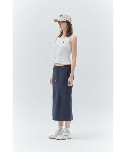 KIRSH(キルシー)の「KIRSH PLAIN SLIM FIT SLEEVELESS プレーン スリム フィット スリーブレス(タンクトップ・レディース・ホワイト/ブラック・ONE SIZE)」の4枚目の写真
