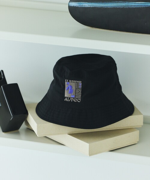 FREAK'S STORE（フリークスストア）の「NYLON EMB BUCKET HAT バケットハット（ハット・メンズ・ブラック/グレー/ネイビー/ホワイト・ONE SIZE）」の3枚目の写真