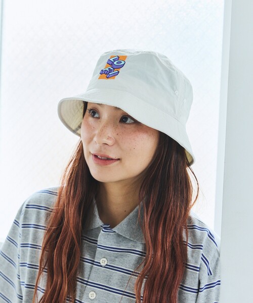 FREAK'S STORE（フリークスストア）の「NYLON EMB BUCKET HAT バケットハット（ハット・メンズ・ブラック/グレー/ネイビー/ホワイト・ONE SIZE）」の7枚目の写真