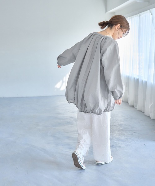 studio CLIP(スタディオクリップ)の「【撥水加工】リップストップバルーンブルゾン(ブルゾン・レディース・グレー/ベージュ・FREE)」の10枚目の写真