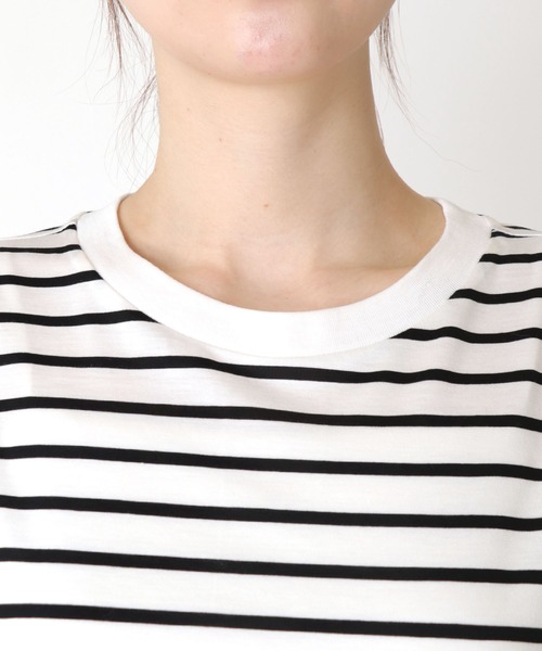 Jines(ジネス)の「接触冷感フレンチスリーブボーダーカットソー(Tシャツ/カットソー・レディース・ブラック/レッド・38)」の11枚目の写真