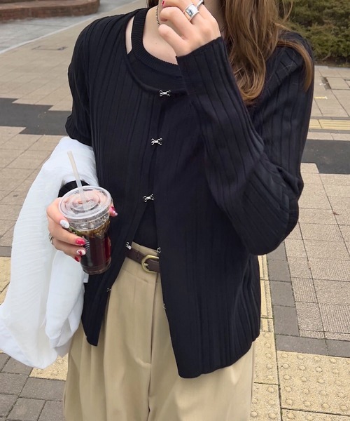 KOBE LETTUCE(コウベレタス)の「アメスリニット×ホックカーディガンアンサンブル(アンサンブル・レディース・グリーン/ブラウン/グレイッシュベージュ/ブラック・M)」の2枚目の写真