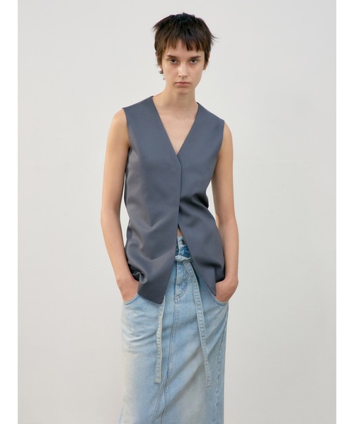 LOW CLASSIC(ロウ クラシック)の「BELTED HIGH WAIST DENIM SKIRT(デニムスカート・レディース・ブルー・M/S)」の17枚目の写真