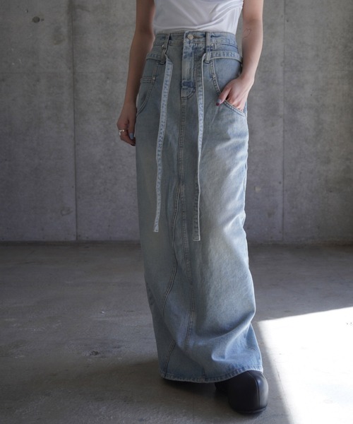 LOW CLASSIC(ロウ クラシック)の「BELTED HIGH WAIST DENIM SKIRT(デニムスカート・レディース・ブルー・M/S)」の2枚目の写真