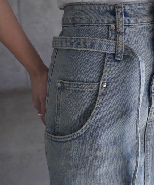 LOW CLASSIC(ロウ クラシック)の「BELTED HIGH WAIST DENIM SKIRT(デニムスカート・レディース・ブルー・M/S)」の7枚目の写真