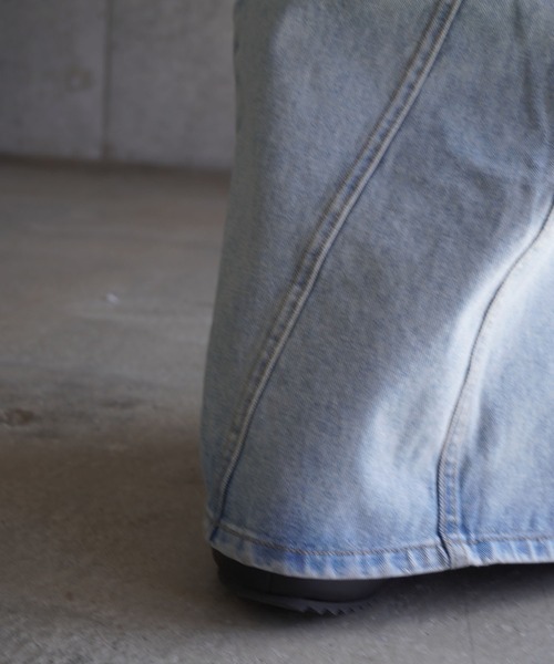 LOW CLASSIC(ロウ クラシック)の「BELTED HIGH WAIST DENIM SKIRT(デニムスカート・レディース・ブルー・M/S)」の11枚目の写真