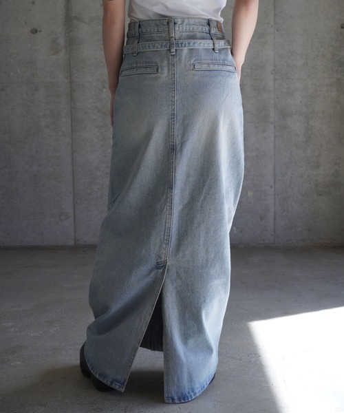 LOW CLASSIC(ロウ クラシック)の「BELTED HIGH WAIST DENIM SKIRT(デニムスカート・レディース・ブルー・M/S)」の5枚目の写真