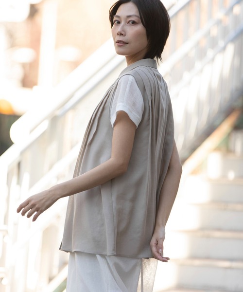 Munich（ミューニック）の「【速乾性】【通気性】【防シワ】麻調メッシュタックブラウス（シャツ/ブラウス・レディース・ホワイト/ブラック/ベージュ・FREE）」の8枚目の写真