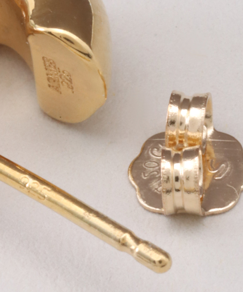 journal standard L'essage(ジャーナルスタンダードレサージュ)の「【AGMES/アグメス】MINI DAHLIA HUGGIES GOLD VERMEIL:ピアス(両耳)(ピアス(両耳用)・レディース・ゴールド・FREE)」の5枚目の写真