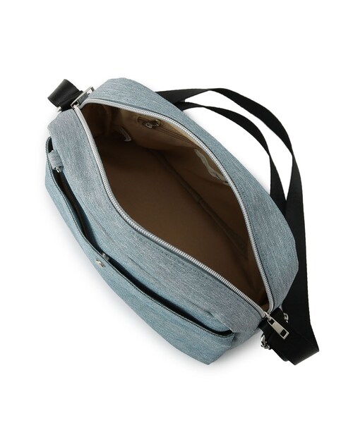 SHOO・LA・RUE（シューラルー）の「【撥水】フロントポケットショルダーバッグ（ショルダーバッグ・レディース・グレー/ブルー/ブラック・00）」の16枚目の写真