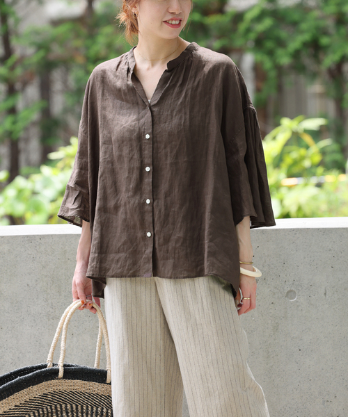 JOURNAL STANDARD relume（ジャーナルスタンダード　レリューム）の「No.66フレンチリネンギャザーブラウス（シャツ/ブラウス・レディース・ブラウン/ネイビー・FREE）」の6枚目の写真