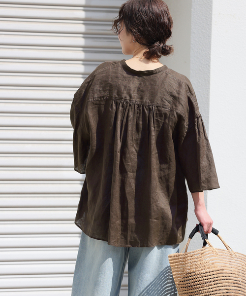 JOURNAL STANDARD relume（ジャーナルスタンダード　レリューム）の「No.66フレンチリネンギャザーブラウス（シャツ/ブラウス・レディース・ブラウン/ネイビー・FREE）」の15枚目の写真