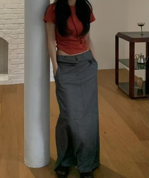 on:nue（オンニュ）の「【on:nue】フォールドストライプマキシスカート（スカート・レディース・ブラック/グレー・FREE）」の7枚目の写真