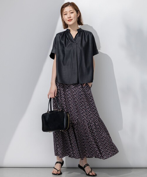 23区(ニジュウサンク)の「【接触冷感/UVカット】ドライスラブストレッチ スキッパー ブラウス(シャツ/ブラウス・レディース・ネイビー系/ベージュ系/ダークブラウン系・38)」の6枚目の写真