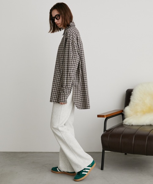 Auntie Rosa Holiday(アンティローザホリデー)の「セミフレアスウェットイージーパンツ / サイズ展開あり(その他パンツ・レディース・ネイビー/グレー・SMALL/MEDIUM)」の19枚目の写真