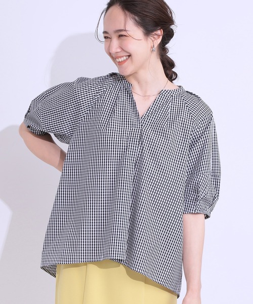 DRESKIP（ドレスキップ）の「【洗える/S-LL】洗濯後しわになりにくい 5分袖スキッパーブラウス（シャツ/ブラウス・レディース・チャコールグレー/グレー系その他/イエロー系その他/ブルー系その他4/ライトベージュ/ブラック系1/ホワイト系5/ブルー・01/04/03/02）」の3枚目の写真