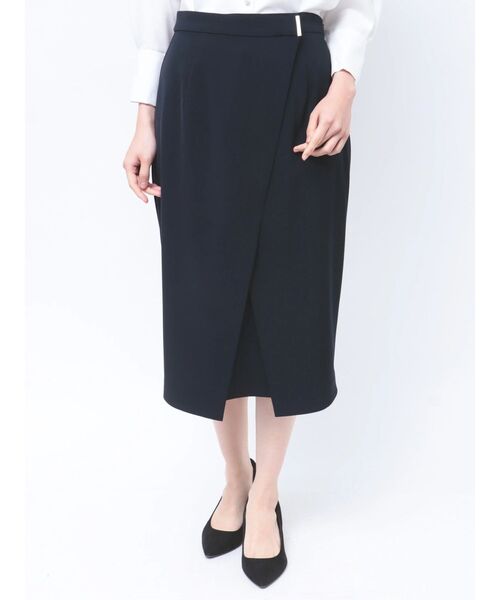 TONAL（トーナル）の「スーツアシメタイトスカート（スカート・レディース・ネイビー/グレー/ベージュ/ブラック・SMALL/MEDIUM/LARGE）」の4枚目の写真
