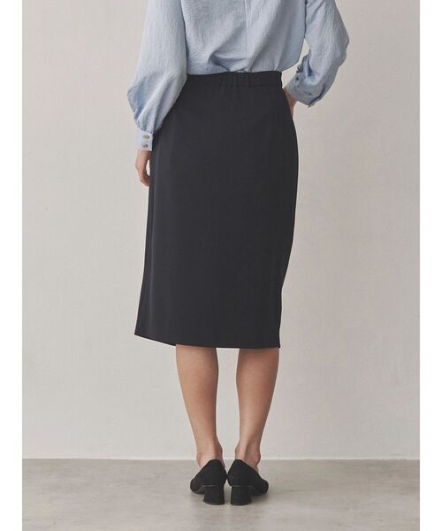 TONAL（トーナル）の「スーツアシメタイトスカート（スカート・レディース・ネイビー/グレー/ベージュ/ブラック・SMALL/MEDIUM/LARGE）」の8枚目の写真
