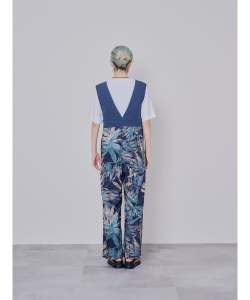 DOLLUPOOPS（ドールアップウップス）の「リーフプリントパンツ　オールインワン（つなぎ/オールインワン・レディース・ブラック/ベージュ・38）」の10枚目の写真