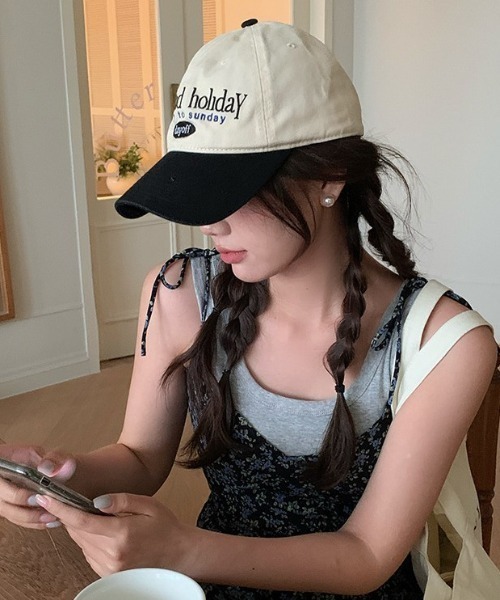 SHEPP（シープ）の「バイカラーレタリング刺繍 キャップ（キャップ・レディース・ブラウン/グレー/ネイビー/ブラック・F）」の9枚目の写真