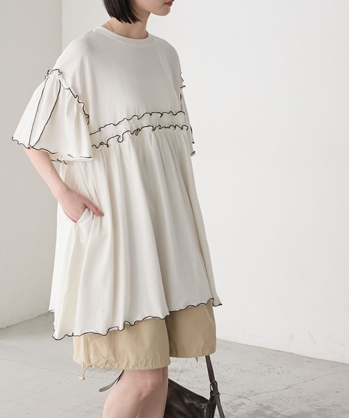 forksy.（フォルクシー）の「【forksy.】フレアスリーブ ハイウエスト切替 フリルメローオーバーサイズTシャツ（Tシャツ/カットソー・レディース・ブラック/ネイビー/オフホワイト・FREE）」の6枚目の写真