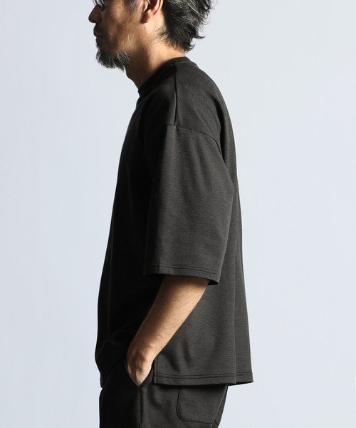 The DUFFER of ST.GEORGE（ザダファーオブセントジョージ）の「COOLMAX 2LAYERS RELAX FIT NARROW BORDER TEE：セットアップ 2層構造 吸水速乾クールマックス リラックスフィット ナローボーダーTシャツ（Tシャツ/カットソー・メンズ・ネイビー/ダークグレー/ライトグレー・MEDIUM/SMALL/X-LARGE/LARGE/XX-LARGE）」の10枚目の写真