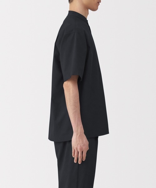 無印良品（ムジルシリョウヒン）の「紳士　風を通すスタンドカラー半袖シャツ（シャツ/ブラウス・メンズ・ブラック/ブラウン系/ダークネイビー・S/L/XL）」の20枚目の写真