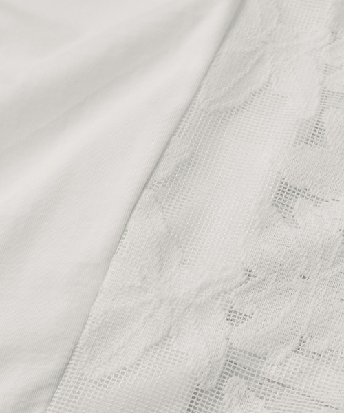 le cercle ADAM ET ROPE'（ルセルクルアダムエロペ）の「袖レースプルオーバー（Tシャツ/カットソー・レディース・ブラック/ホワイト・FREE）」の17枚目の写真