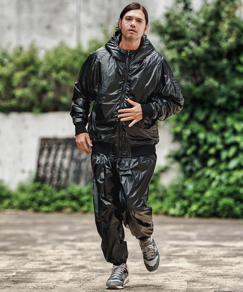 CAMBIO(カンビオ)の「mj10834- Metallic Coating Hooded Padded Blouson ブルゾン(ブルゾン・メンズ・ブラック/シルバー/ゴールド・S/M/L)」の21枚目の写真