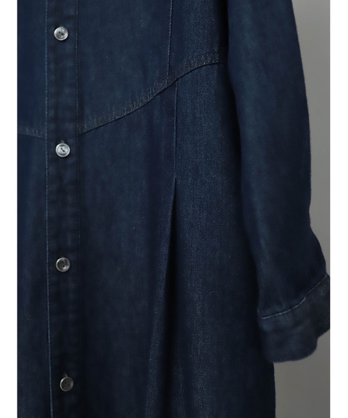 FIL DE FER（フィルデフェール）の「ライトOZデニム　スタンド切替ワンピース（シャツワンピース・レディース・ネイビー・FREE）」の19枚目の写真