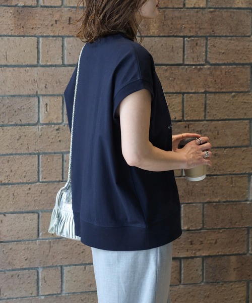 Bonjour Sagan（ボンジュールサガン）の「サガラ刺繍フレンチスリーブTシャツ（Tシャツ/カットソー・レディース・オフホワイト/ダークネイビー/ライトベージュ・FREE）」の6枚目の写真