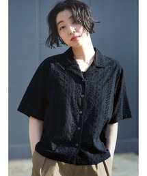 THREE FIFTY STANDARD（スリーフィフティースタンダード）の「ＴＨＲＥＥ　ＦＩＦＴＹ　ＳＴＡＮＤＡＲＤ　コットンレースの開衿シャツ〈ブラック〉（シャツ/ブラウス）」