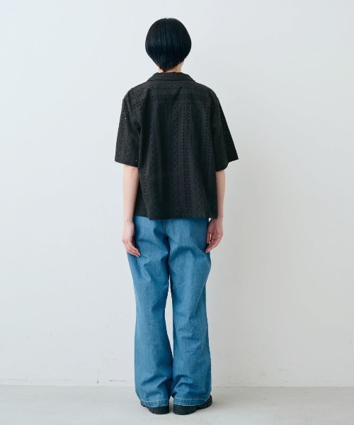 THREE FIFTY STANDARD（スリーフィフティースタンダード）の「ＴＨＲＥＥ　ＦＩＦＴＹ　ＳＴＡＮＤＡＲＤ　コットンレースの開衿シャツ〈ブラック〉（シャツ/ブラウス・レディース・ブラック・3L/LL/M/L）」の6枚目の写真