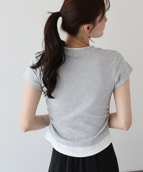 BLUEEAST(ブルーイースト)の「サイドシャーリングレイヤードTシャツ(Tシャツ/カットソー・レディース・グレー/ブラック・MEDIUM)」の6枚目の写真