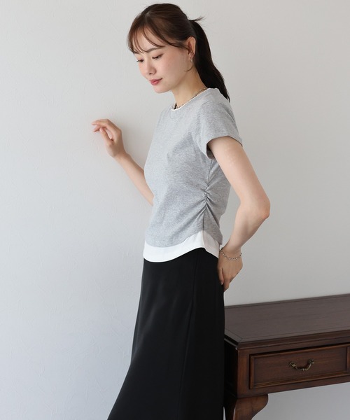 BLUEEAST(ブルーイースト)の「サイドシャーリングレイヤードTシャツ(Tシャツ/カットソー・レディース・グレー/ブラック・MEDIUM)」の7枚目の写真